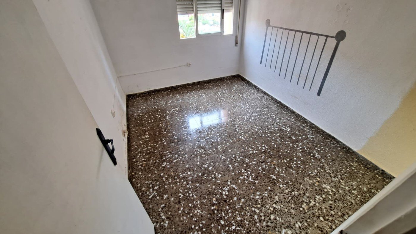 Flat on Calle Cataluña — image 6